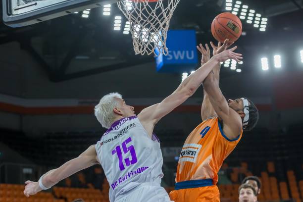 际篮球赛场 际篮球赛场